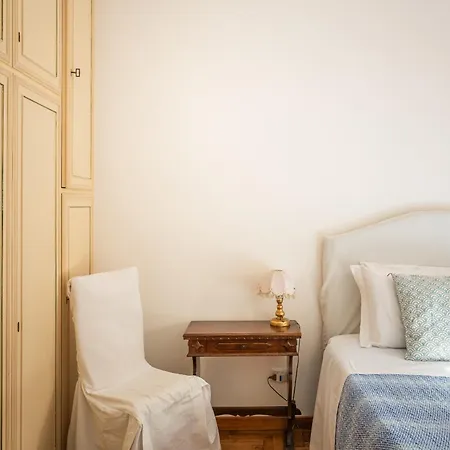 Anna House Daire Sorrento