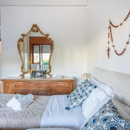 Anna House Daire Sorrento