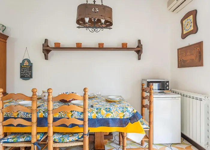 Anna House Apartment *